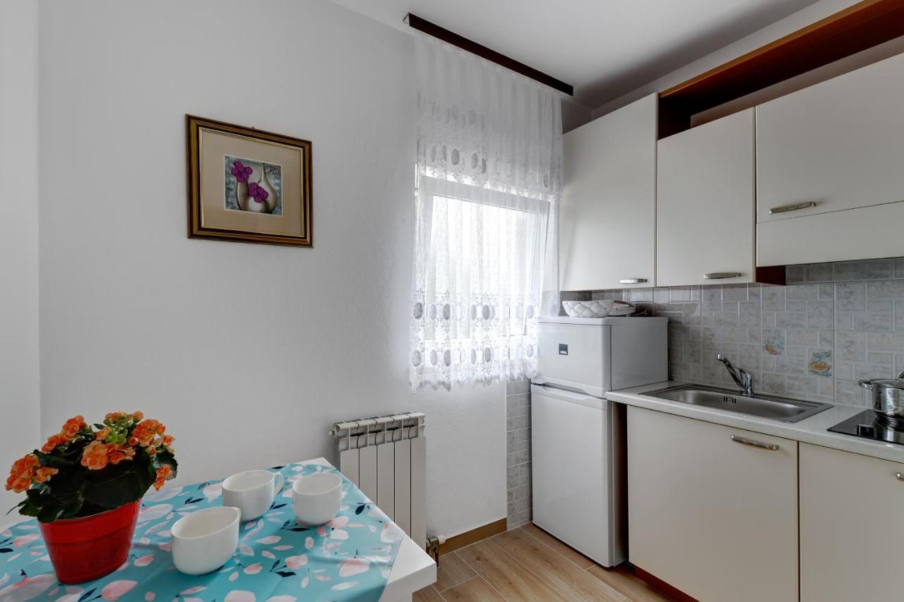 Senada Apartments Selce Exterior foto